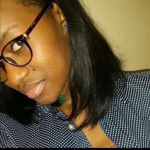 Meet your Posher, Shana